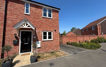107 Tanners Meadow, Brockham, Surrey property image